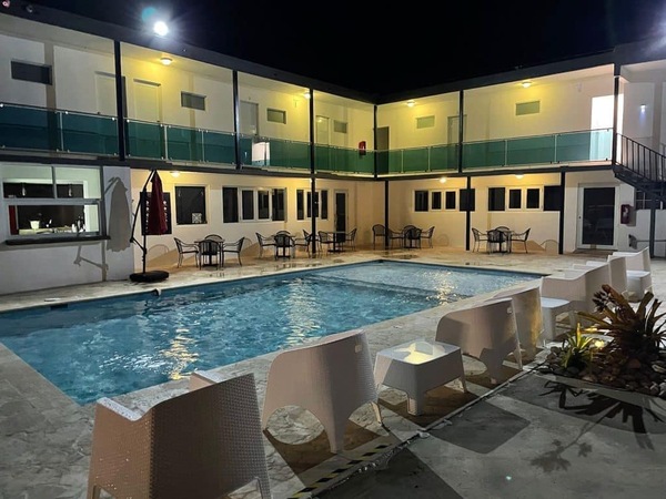 Douglas Highway Inn